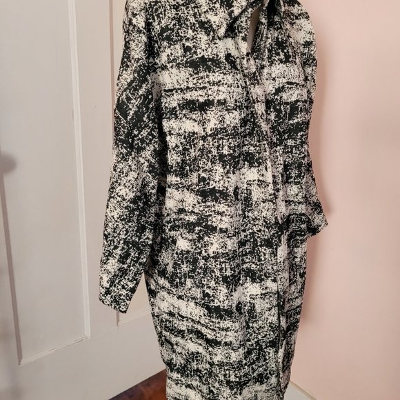 Ivanka Trump Beautiful Long Open Unlined Knit Womens M Jacket Black/White Mint - Picture 3 of 8